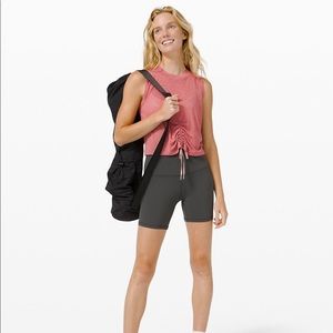 NWOT Lulu lemon ‘cinch me up’ crop
